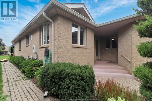 1217 Imperial Crescent, Windsor, ON - Outdoor