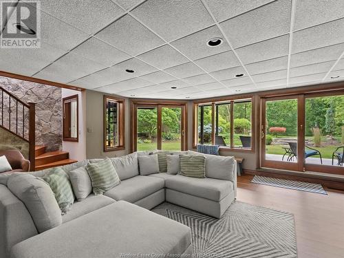 1339 County Rd 27, Lakeshore, ON - Indoor Photo Showing Living Room