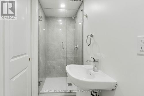 126 Walter Street, Kitchener, ON - Indoor Photo Showing Bathroom