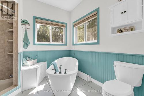 253 Berry Street, Shelburne, ON - Indoor Photo Showing Bathroom