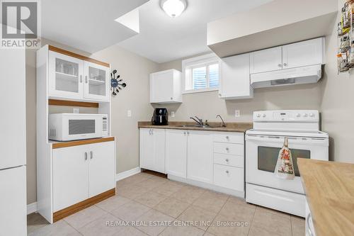 253 Berry Street, Shelburne, ON - Indoor Photo Showing Kitchen