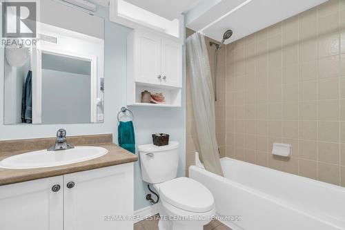 253 Berry Street, Shelburne, ON - Indoor Photo Showing Bathroom