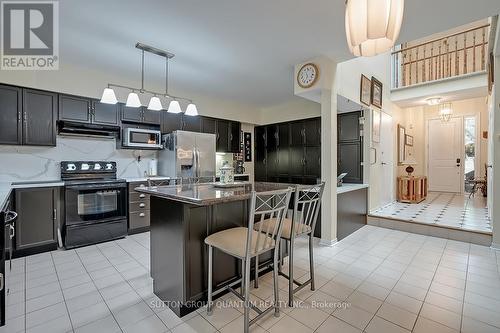 44 - 1180 Walden Circle, Mississauga, ON - Indoor Photo Showing Kitchen