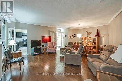 44 - 1180 Walden Circle, Mississauga, ON - Indoor Photo Showing Living Room