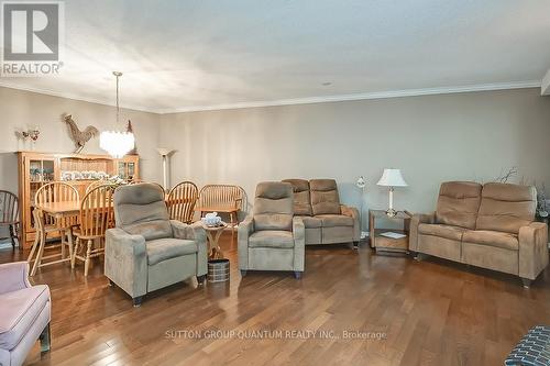 44 - 1180 Walden Circle, Mississauga, ON - Indoor Photo Showing Living Room