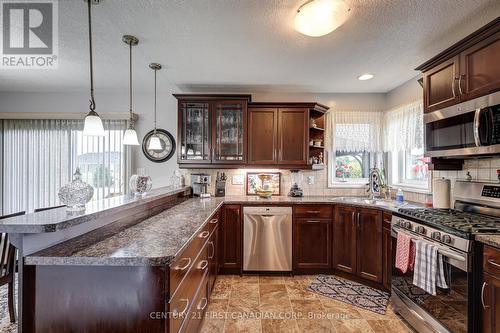 5160 Wales Crescent, Aylmer (Ay), ON - Indoor Photo Showing Kitchen With Upgraded Kitchen