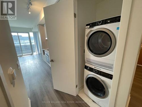 5303 - 138 Downes Street, Toronto (Waterfront Communities), ON - Indoor Photo Showing Laundry Room