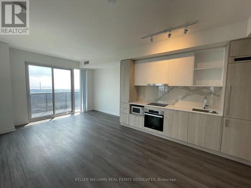 5303 - 138 Downes Street, Toronto (Waterfront Communities), ON - Indoor Photo Showing Kitchen