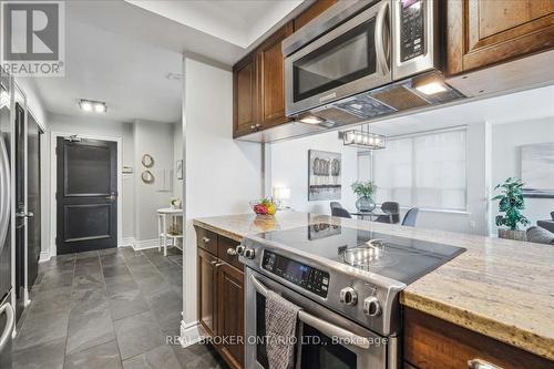 409 - 25 Maitland Street, Toronto (Church-Yonge Corridor), ON - Indoor Photo Showing Kitchen