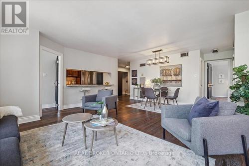 409 - 25 Maitland Street, Toronto (Church-Yonge Corridor), ON - Indoor Photo Showing Living Room