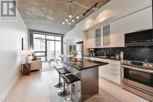 422 - 33 Mill Street, Toronto, ON - Indoor Photo Showing Kitchen With Upgraded Kitchen