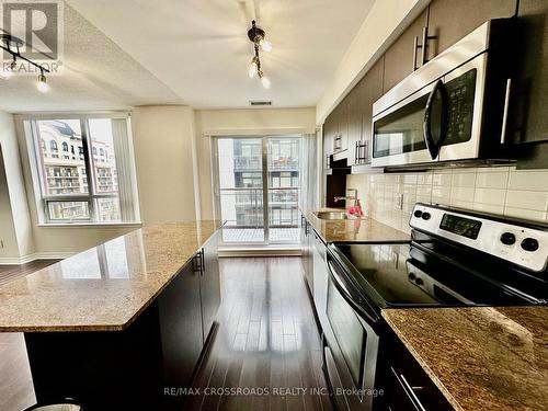 622 - 27 Rean Drive, Toronto (Bayview Village), ON - Indoor Photo Showing Kitchen With Upgraded Kitchen