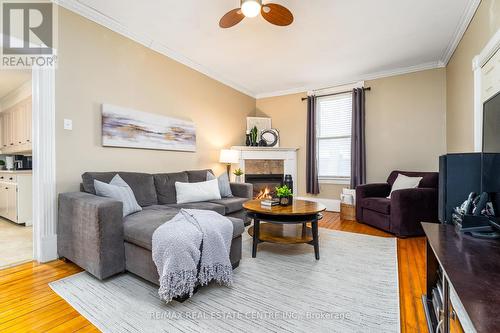 14 Noble Street, Halton Hills, ON - Indoor Photo Showing Living Room