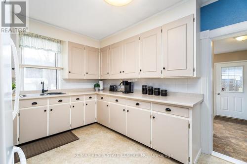 14 Noble Street, Halton Hills, ON - Indoor Photo Showing Kitchen