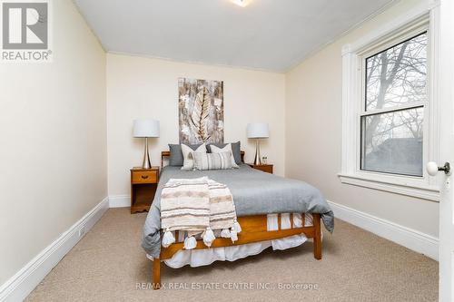 14 Noble Street, Halton Hills, ON - Indoor Photo Showing Bedroom