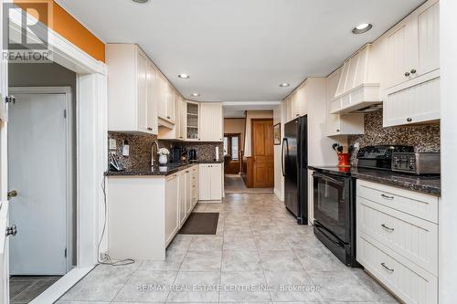 14 Noble Street, Halton Hills, ON - Indoor Photo Showing Kitchen