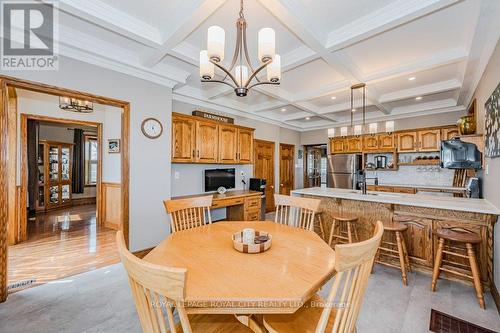 8108 Wellington Rd 22, Centre Wellington, ON - Indoor Photo Showing Dining Room