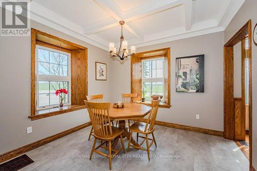 8108 Wellington Rd 22, Centre Wellington, ON - Indoor Photo Showing Dining Room