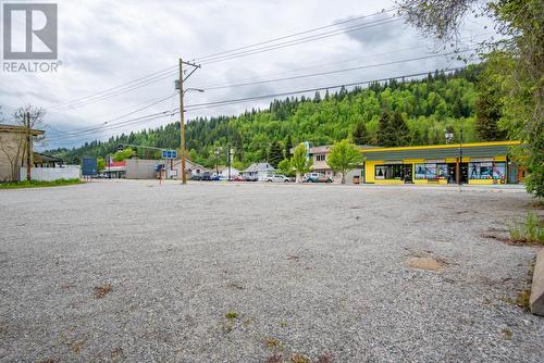 1445 Columbia  Avenue, Castlegar, BC 