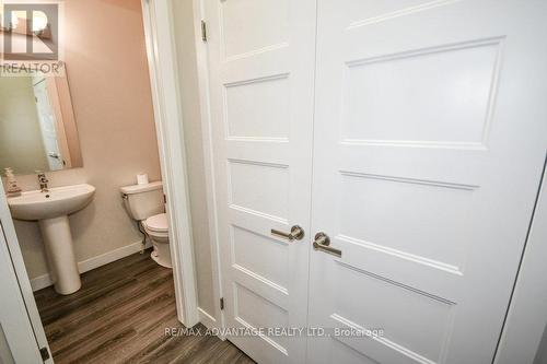 2nd floor bathroom, large closet - 996 West Village Square, London, ON 