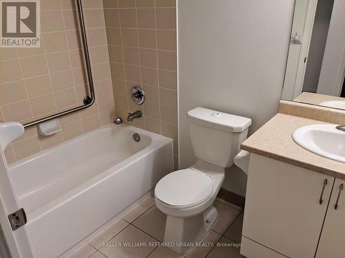 323 - 35 Saranac Boulevard, Toronto (Englemount-Lawrence), ON - Indoor Photo Showing Bathroom