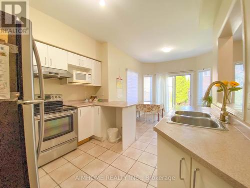 104 Weatherill Road, Markham (Berczy), ON - Indoor Photo Showing Kitchen With Double Sink