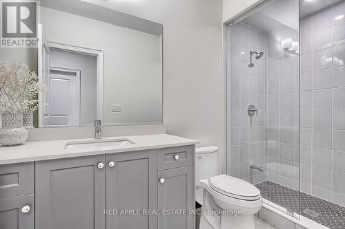 9392 Bayview Avenue, Richmond Hill, ON - Indoor Photo Showing Bathroom