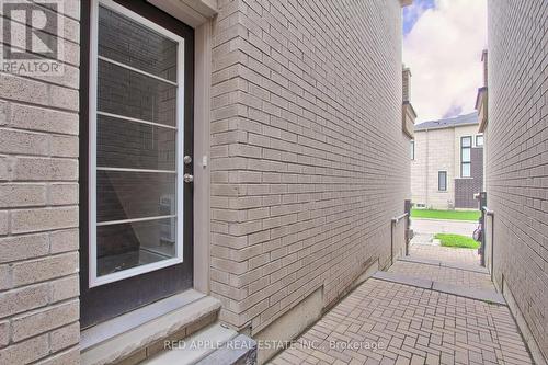 9392 Bayview Avenue, Richmond Hill, ON -  With Exterior