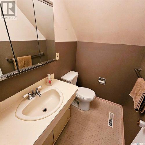 1117 Asquith Drive, Esterhazy, SK - Indoor Photo Showing Bathroom