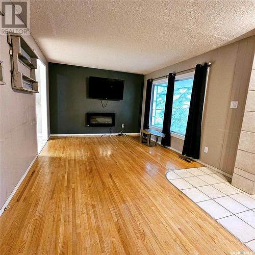 1117 Asquith Drive, Esterhazy, SK - Indoor With Fireplace