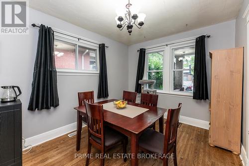 122 Langarth Street E, London, ON - Indoor Photo Showing Dining Room