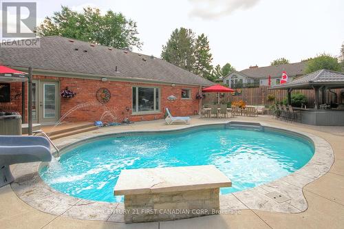 811 Clearview Crescent, London, ON - Outdoor With In Ground Pool With Deck Patio Veranda