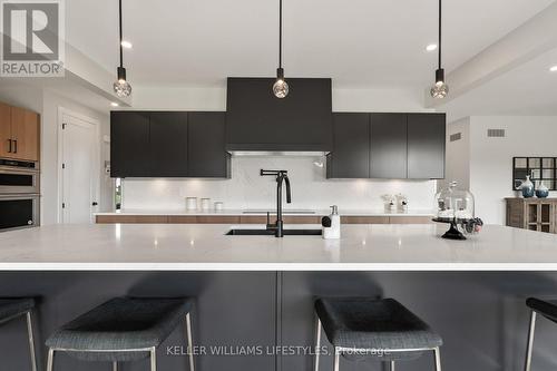 163 Westbrook Drive, Middlesex Centre (Kilworth), ON - Indoor Photo Showing Kitchen With Upgraded Kitchen