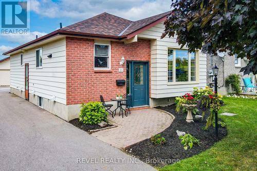 18 Denniston Street, Kawartha Lakes (Lindsay), ON - Outdoor With Exterior