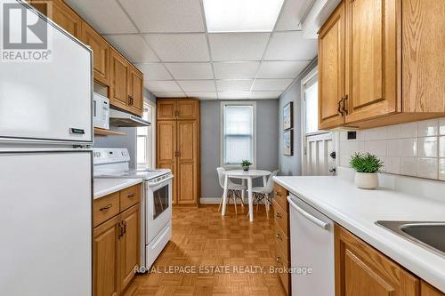 56 Arden Crescent, Toronto (Clairlea-Birchmount), ON - Indoor Photo Showing Kitchen