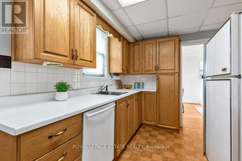 56 Arden Crescent, Toronto (Clairlea-Birchmount), ON - Indoor Photo Showing Kitchen