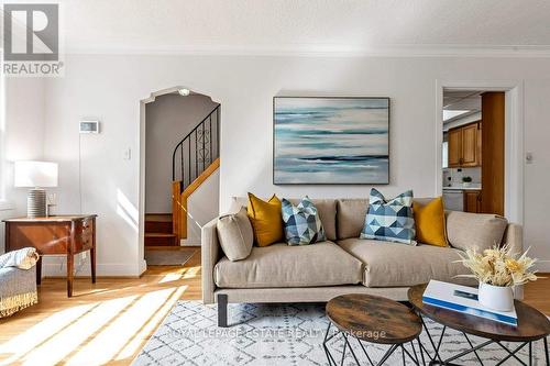 56 Arden Crescent, Toronto (Clairlea-Birchmount), ON - Indoor Photo Showing Living Room