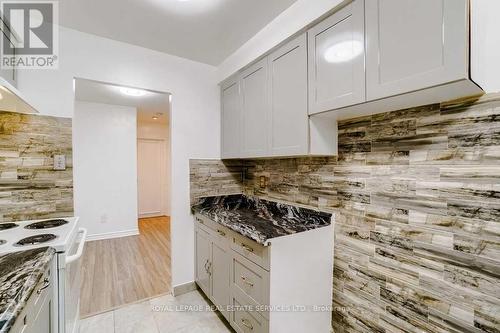 180 - 1395 Williamsport Drive, Mississauga (Applewood), ON - Indoor Photo Showing Kitchen