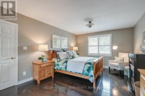 3159 South Drive, Burlington, ON - Indoor Photo Showing Bedroom