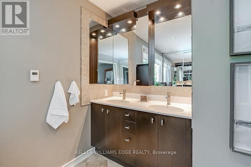 3159 South Drive, Burlington, ON - Indoor Photo Showing Bathroom