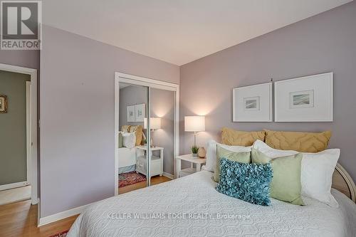 3159 South Drive, Burlington, ON - Indoor Photo Showing Bedroom