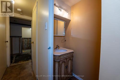 8 Attila Court, Toronto (West Humber-Clairville), ON - Indoor Photo Showing Bathroom