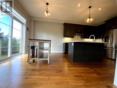 115 Kaitting Trail, Oakville, ON - Indoor Photo Showing Kitchen