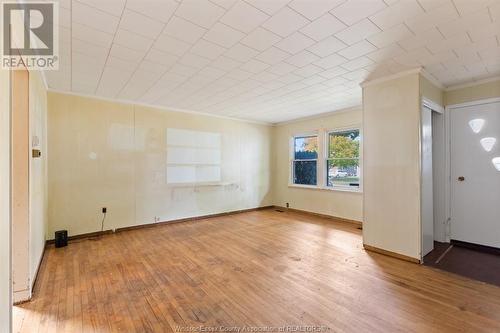 2233 Elsmere, Windsor, ON - Indoor Photo Showing Other Room