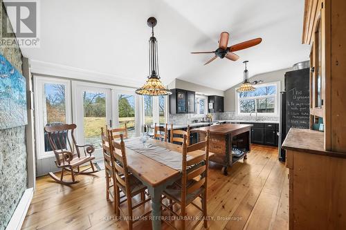 7243 Concession 1, Puslinch, ON - Indoor Photo Showing Dining Room