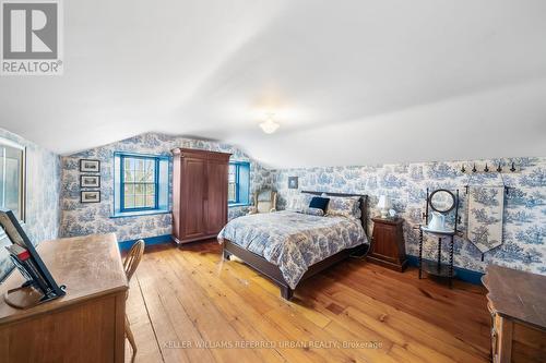 7243 Concession 1, Puslinch, ON - Indoor Photo Showing Bedroom