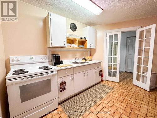 367 Timmins Avenue, Black River-Matheson, ON - Indoor Photo Showing Kitchen