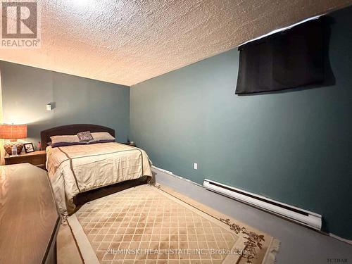 367 Timmins Avenue, Black River-Matheson, ON - Indoor Photo Showing Bedroom