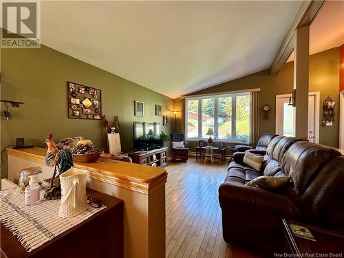 188 Bellevue Street, Edmundston, NB - Indoor Photo Showing Living Room