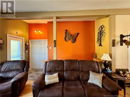 188 Bellevue Street, Edmundston, NB - Indoor Photo Showing Living Room